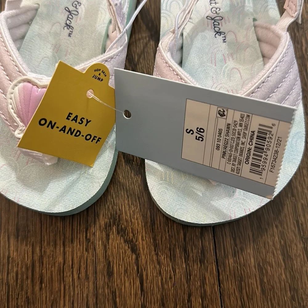 NWT Girls Easy Off and On Thong Sling Back Sea Shell Sandal Flip Flops